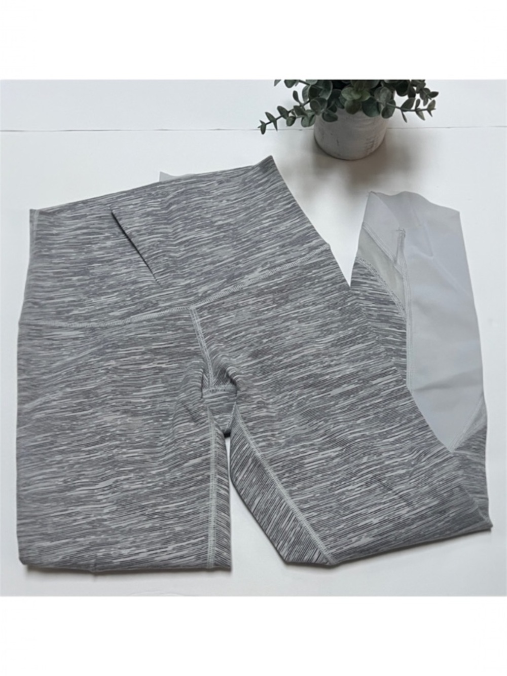 Lululemon Wunder Under Crop II Special Edition Scallop 24” Size 4